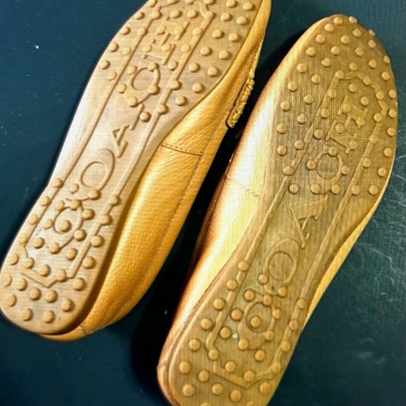 Coach Fredrica Genuine Pebble Leather Loafers 8.5 Round Toe - Picture 2 of 4